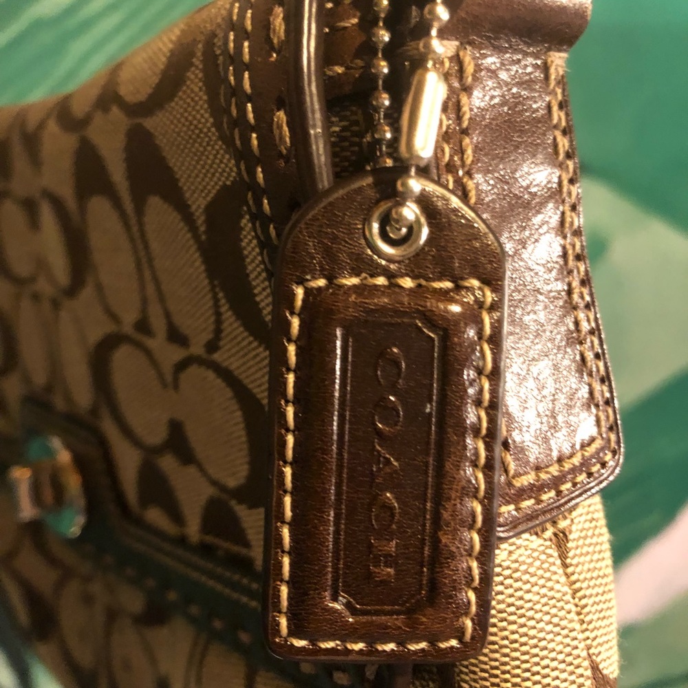 Small Coach Purse! - Picture 3 of 5